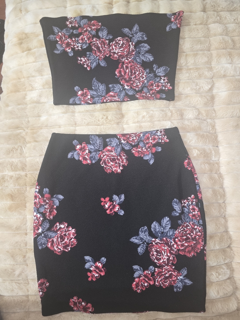 Boohoo Black Pencil Skirt with Red Floral Print